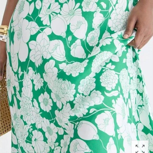 J Crew Gwyneth V-Neck Size 10 NEW Cupro-blend Slip Dress in Kelly Floral Silky - Picture 7 of 14